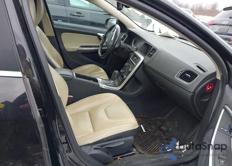 2011 Volvo S60 T6 из США, поврежденный, VIN YV1902FH8B2011832